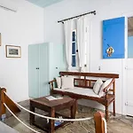 Lighthouse 2* Faros