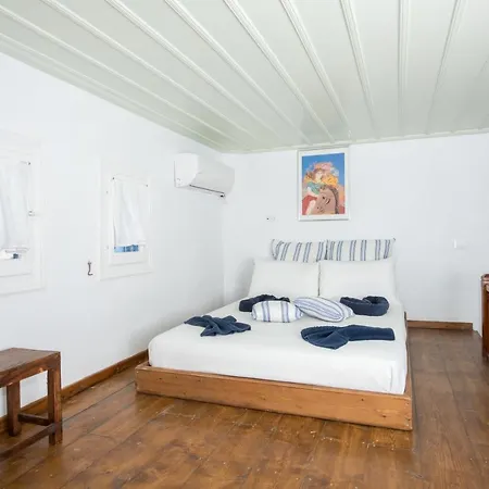 Lighthouse Aparthotel