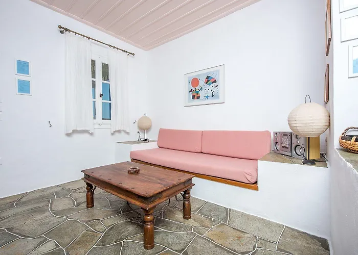 Lighthouse Aparthotel 2*