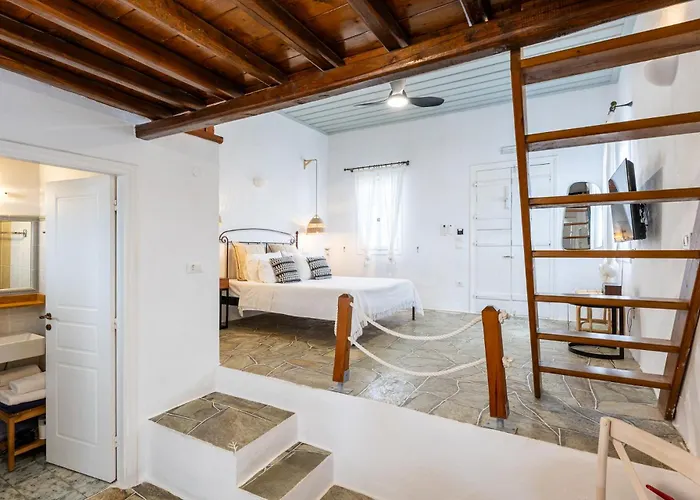 Lighthouse Aparthotel 2*