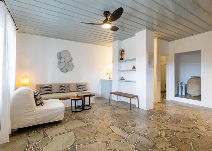 Lighthouse Aparthotel 2*